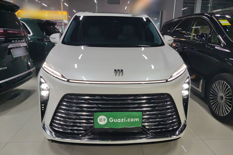 别克GL8 2025款 陆尊 智享版车身外观2