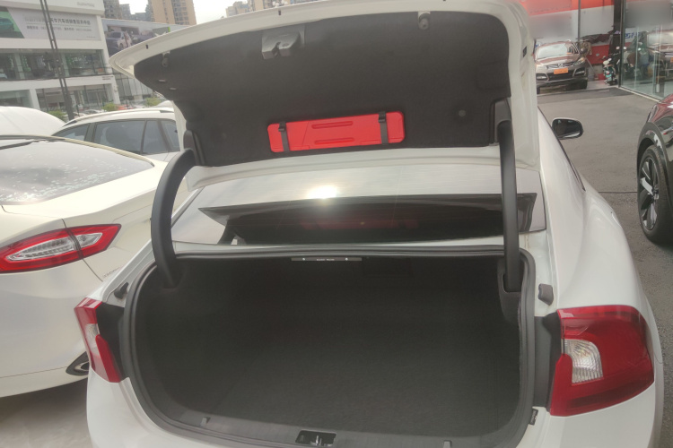 沃尔沃S60 2015款 S60L 2.0T 智行版中控内饰7007