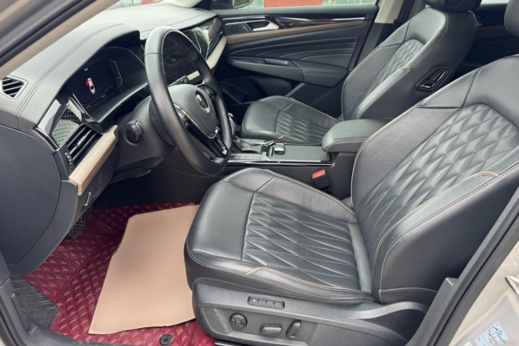 大众 帕萨特 2020款 改款 330TSI 豪华版 国VI中控内饰7002