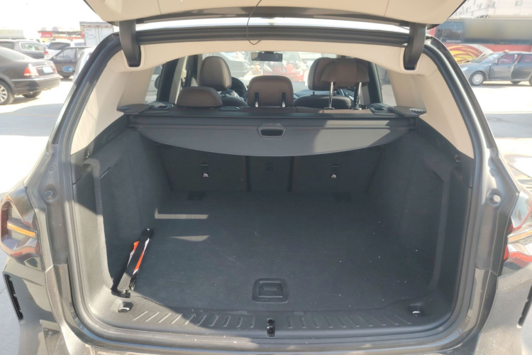 宝马iX3 2022款 领先型机舱底盘23