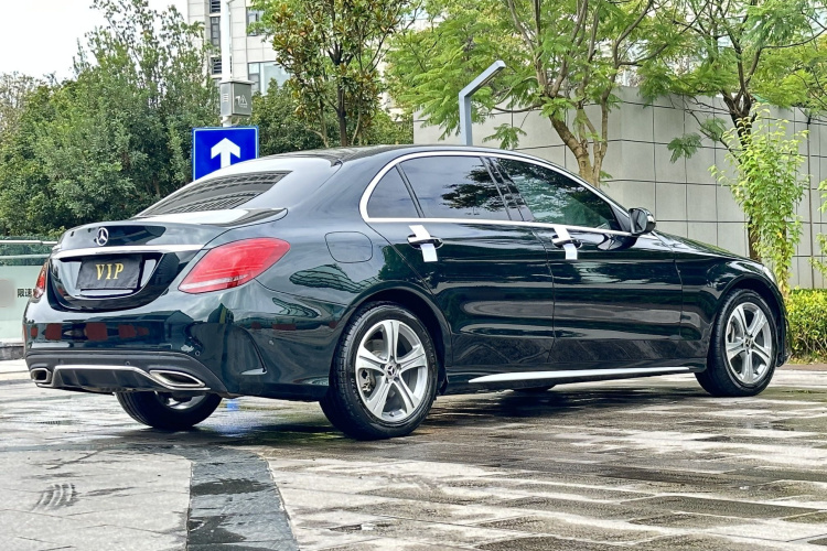 奔驰C级 2019款 C 260 L 运动版车身外观6005