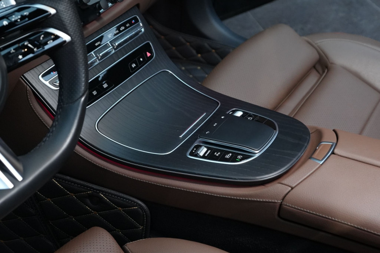 奔驰E级 2021款 改款 E 260 L 运动型中控内饰7014