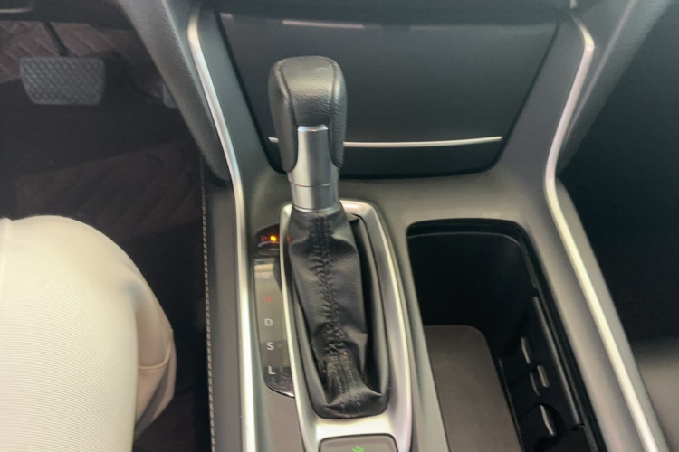 本田 英仕派 2019款 260TURBO 精悦版 国VI局部细节18