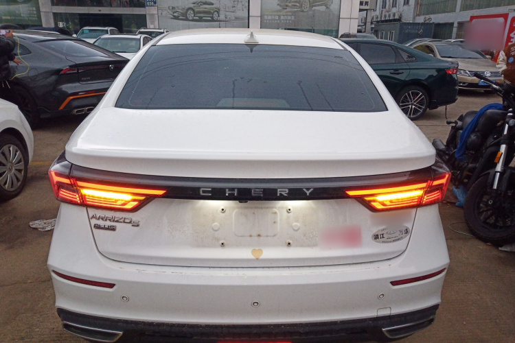 奇瑞 艾瑞泽5 PLUS 2021款 小泽 1.5T CVT享PLUS车身外观6