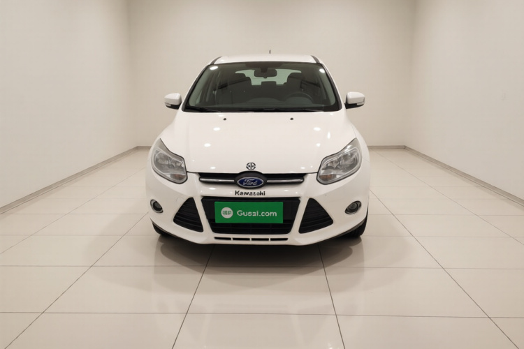 福特 福克斯 2012款 两厢 1.6L 自动风尚型车身外观2