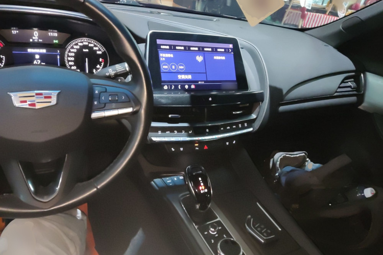 凯迪拉克CT5 2022款 28T 豪华型中控内饰7002