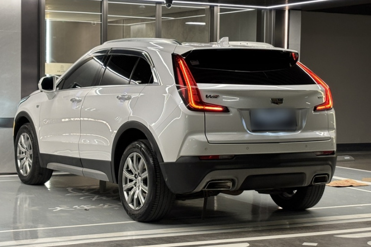 凯迪拉克XT4 2018款 28T 两驱领先型车身外观6010