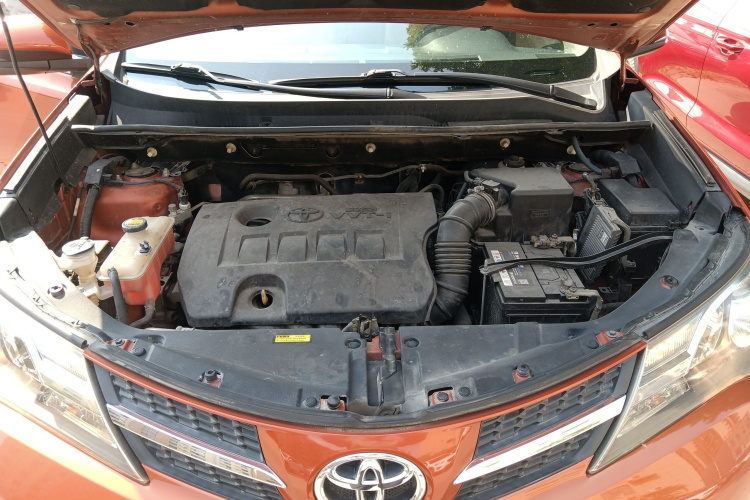 丰田 RAV4荣放 2013款 2.0L CVT四驱新锐版局部细节24