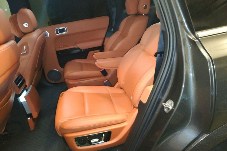 理想汽车 理想L9 2022款 Max中控内饰7004