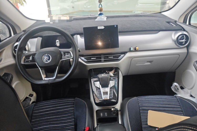 比亚迪 元Pro 2021款 401KM 豪华型中控内饰7002