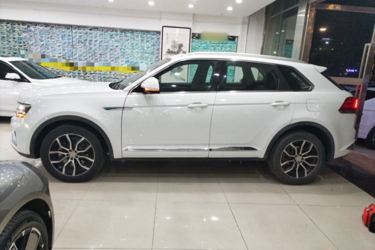 众泰 大迈X7 2017款 1.8T DCT尊贵型车身外观4