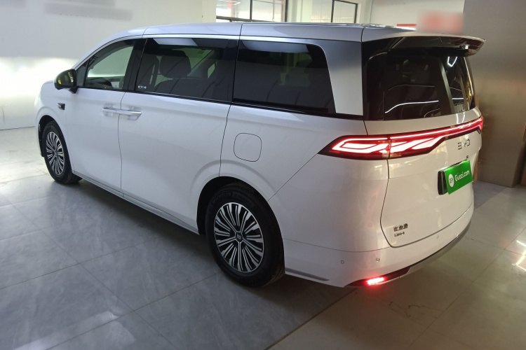 比亚迪 夏 2025款 DM-i 1.5T 180km 超越型车身外观6003