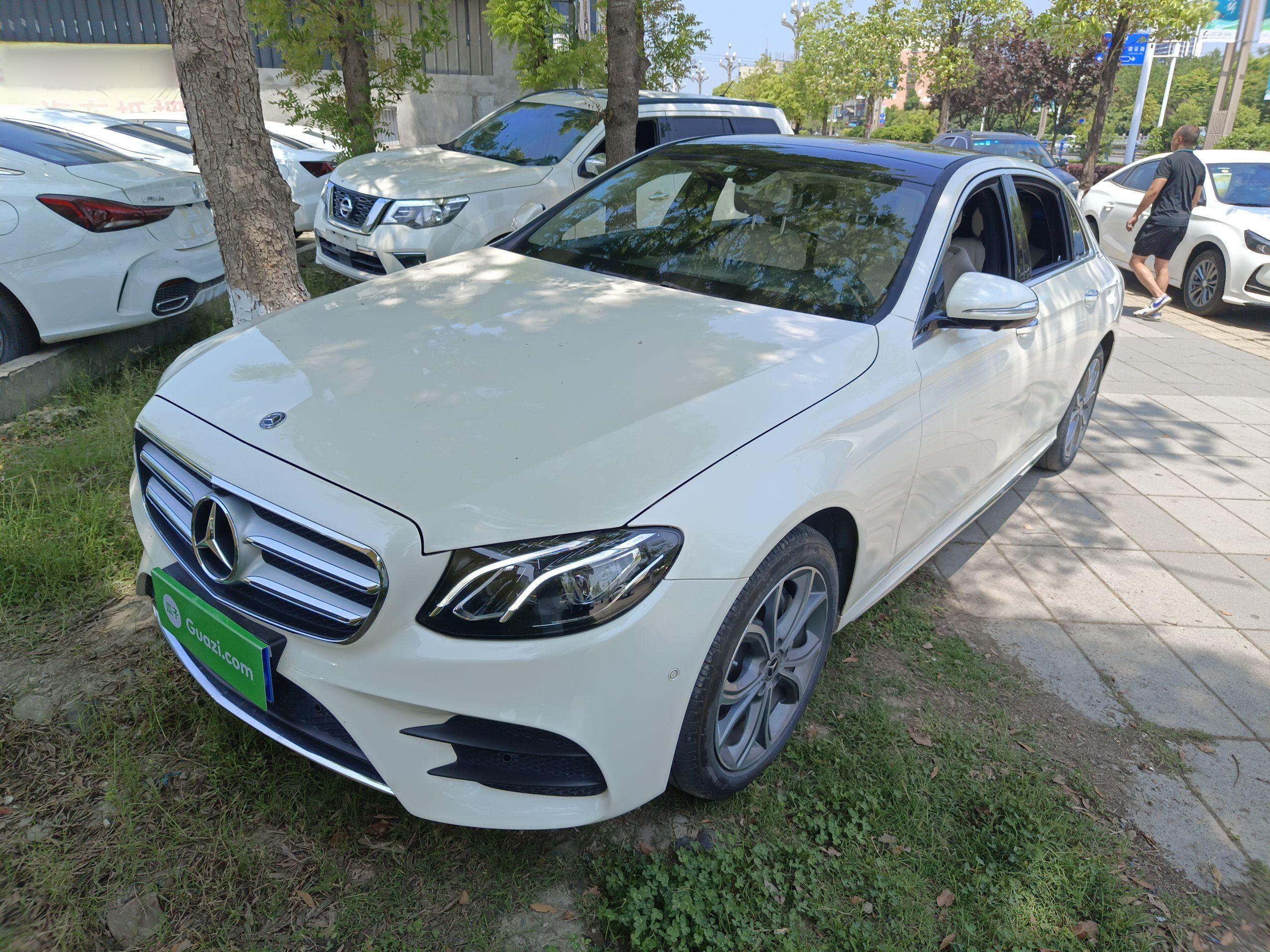 2020款 奔驰E级 改款 E 300 L 运动时尚型图片