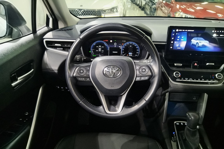 丰田 锋兰达 2023款 2.0L 智能电混双擎 尊贵版中控内饰13