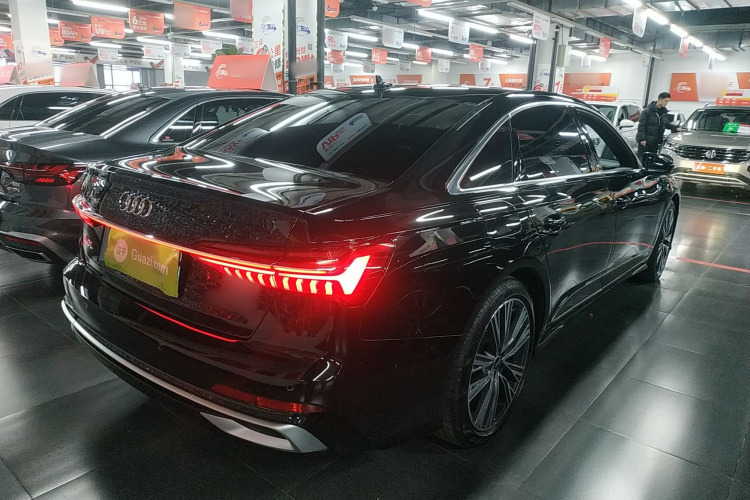 奥迪A6L 2025款 改款 45 TFSI 臻选动感型车身外观7