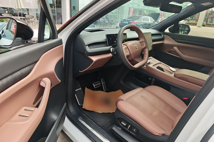 蔚来ES8 2024款 75kWh中控内饰20