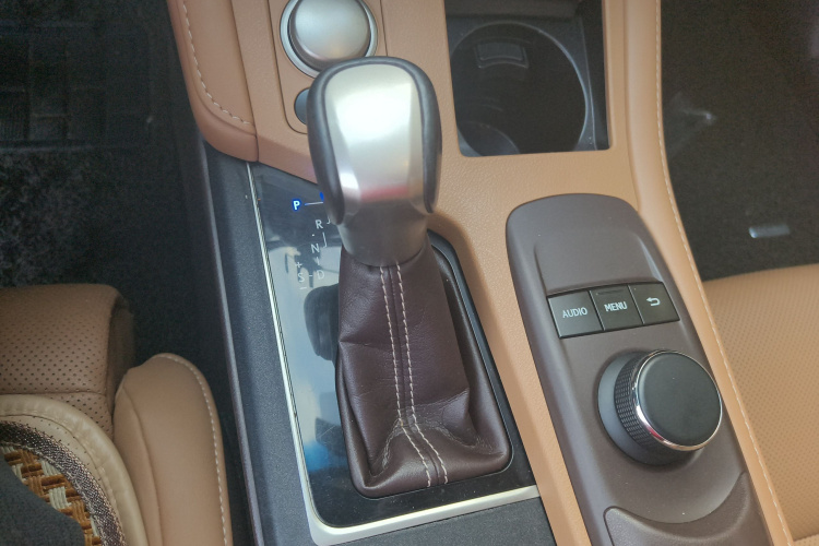 雷克萨斯ES 2015款 200 精英版局部细节18