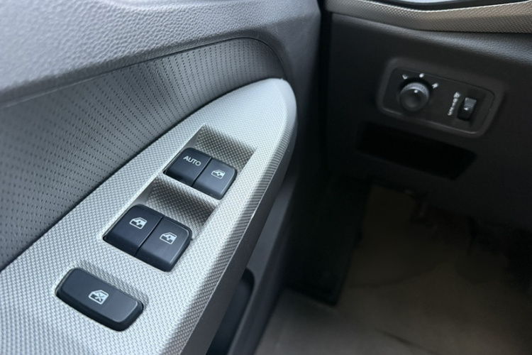 五菱汽车 五菱宏光 2021款 1.5L S舒适型LAR中控内饰7004