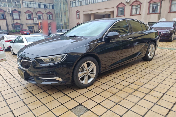 别克 君威 2019款 20T 精英型 国VI车身外观1