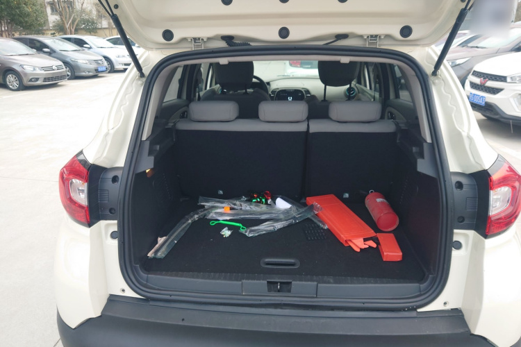 雷诺 卡缤 2015款 1.2T 自动标准版机舱底盘23