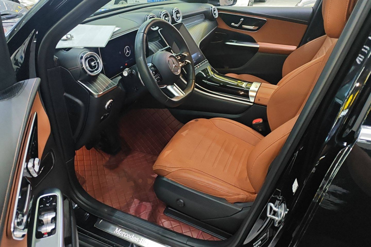 奔驰GLC 2023款 GLC 300 L 4MATIC 动感型 5座中控内饰20