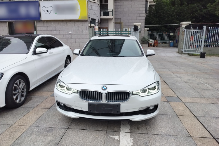 宝马3系 2018款 320Li 时尚型车身外观2