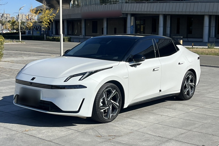 领克07 2024款 EM-P 126长续航 Ultra车身外观1