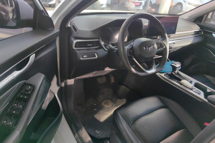 吉利汽车 帝豪 2023款 第4代冠军版 1.5L CVT尊贵型中控内饰20