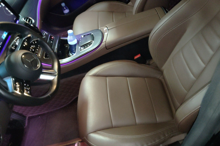 奔驰E级新能源 2023款 E 350 e L 插电式混合动力运动轿车局部细节19