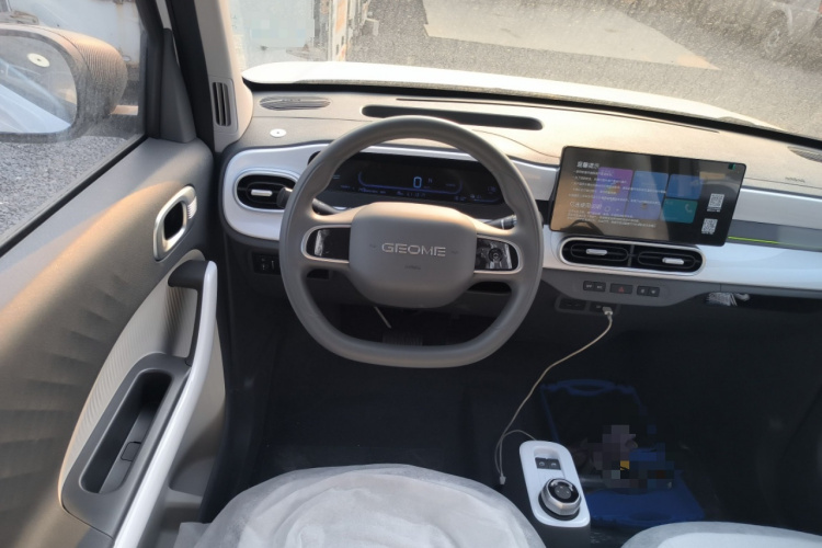 吉利银河 熊猫 2025款 210km 元气熊中控内饰13