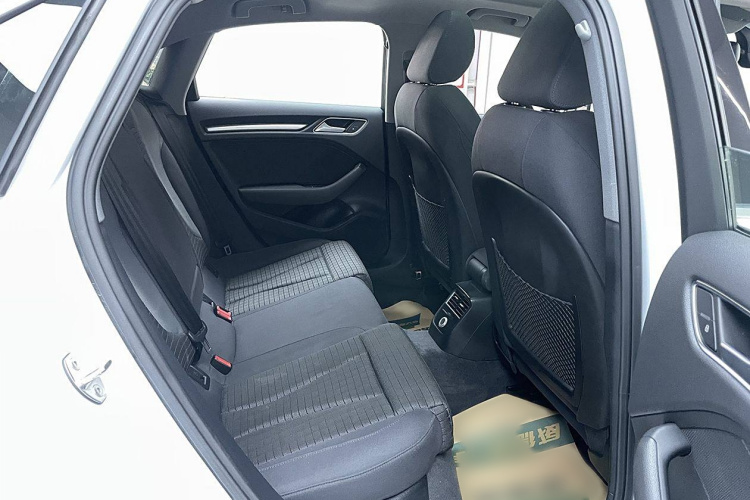 奥迪A3 2019款 Limousine 35 TFSI 运动型 国VI中控内饰7013
