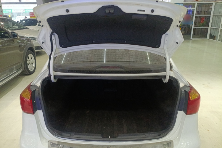 起亚K3 2015款 1.6L 自动GLS机舱底盘23