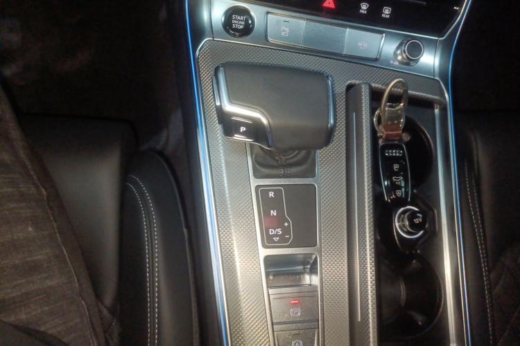 奥迪A6L 2025款 45 TFSI 臻选动感型局部细节18