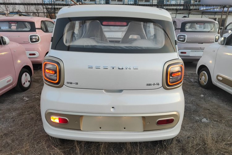 奔腾小马 2026款 222km 萌趣马 Plus车身外观6003