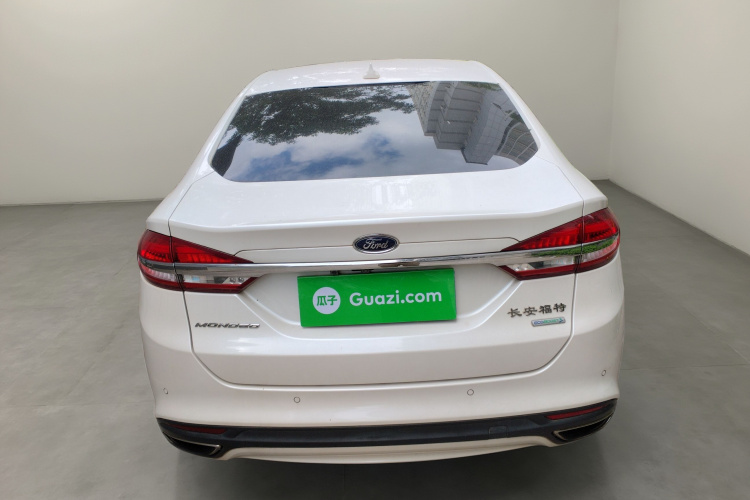 福特 蒙迪欧 2017款 EcoBoost 180 时尚型车身外观6