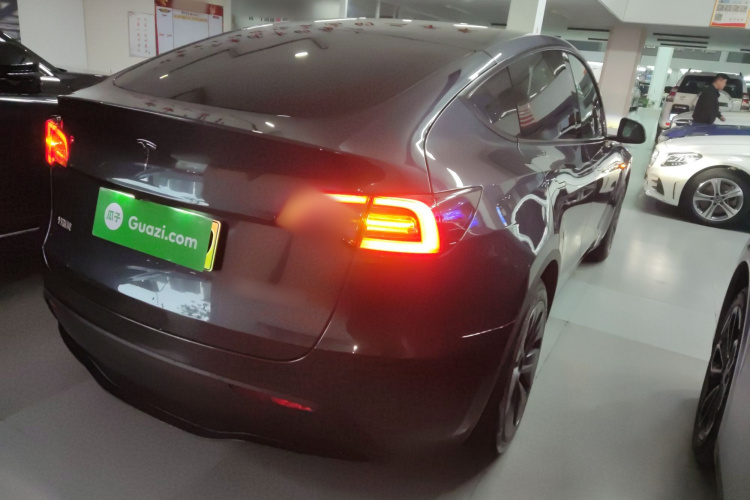特斯拉 Model Y 2024款 后轮驱动版车身外观6005