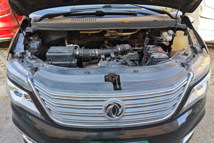 东风风行 菱智 2018款 M5L 1.6L 7座豪华型局部细节24