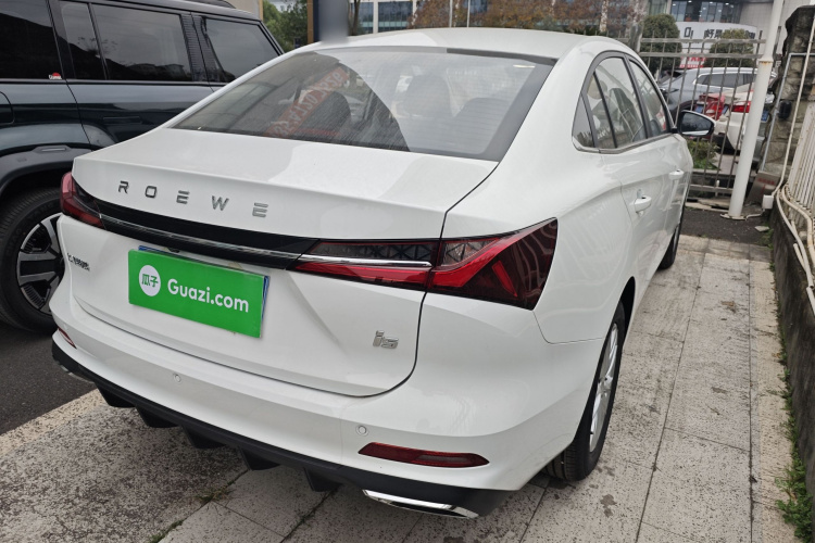 荣威i5 2023款 1.5L CVT豪华版车身外观7