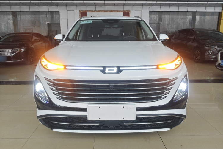 奔腾T90 2023款 1.5T DCT 自动尊贵型车身外观2