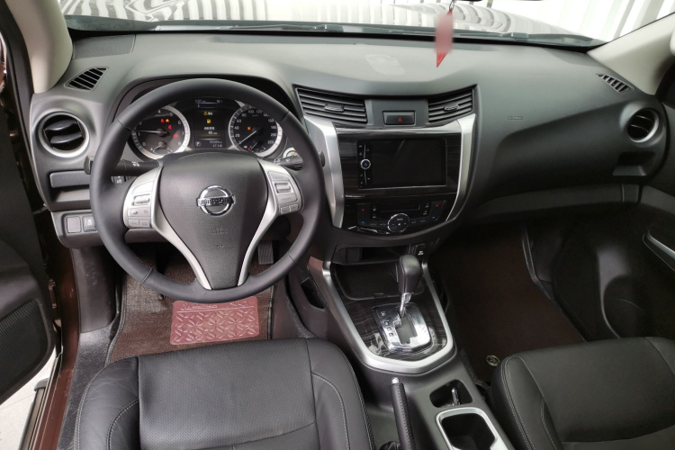 日产 途达 2018款 2.5L 自动两驱智享版中控内饰12