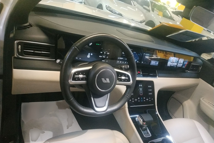 理想汽车 理想ONE 2021款 增程6座版中控内饰12