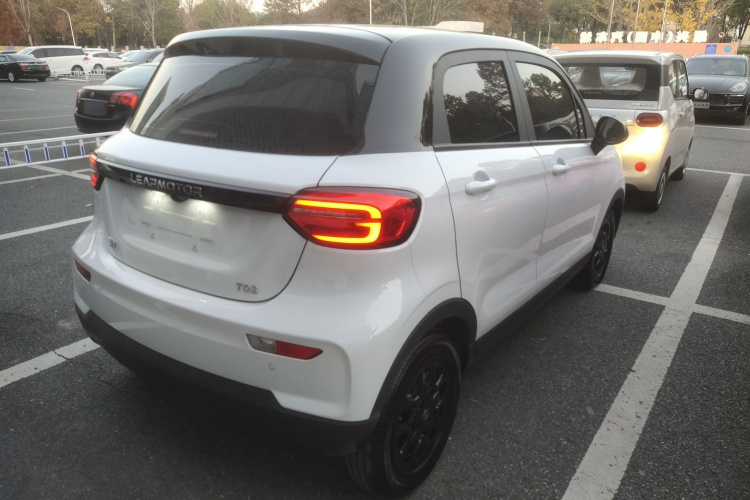 零跑汽车 零跑T03 2025款 310舒享版车身外观7