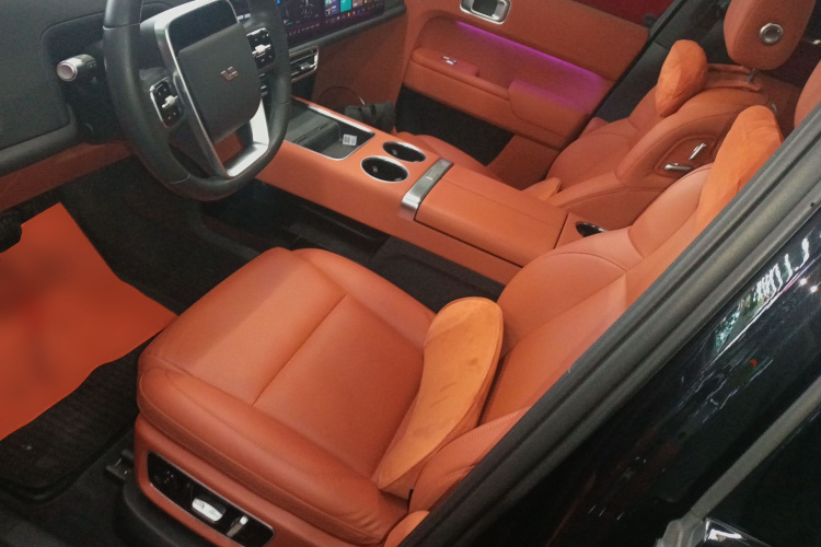 理想汽车 理想L9 2022款 Max中控内饰19