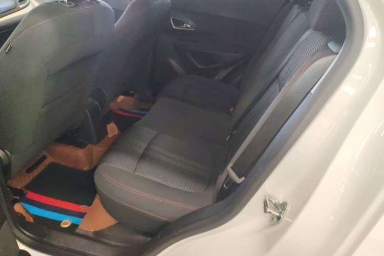 别克 昂科拉 2015款 1.4T 自动两驱都市精英型中控内饰21