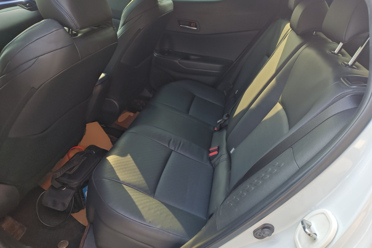 丰田C-HR 2021款 2.0L 豪华版中控内饰21