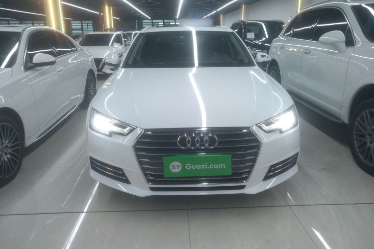 奥迪A4L 2018款 30周年年型 40 TFSI 进取型车身外观2