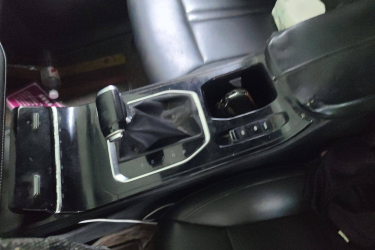 五菱汽车 五菱凯捷 2020款 1.5T CVT尊贵型局部细节18