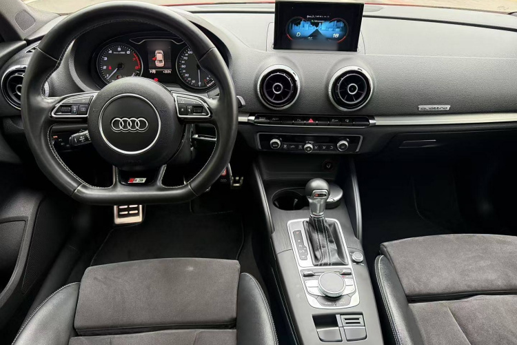 奥迪S3 2015款 S3 2.0T Limousine中控内饰7005