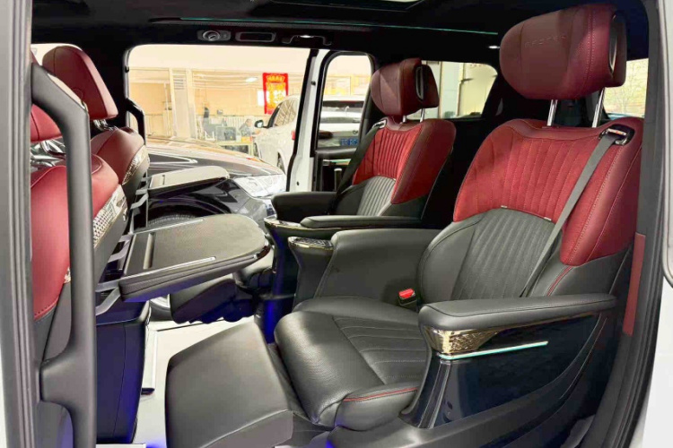 广汽传祺 传祺M8 2023款 宗师系列 400T 旗舰版中控内饰7001