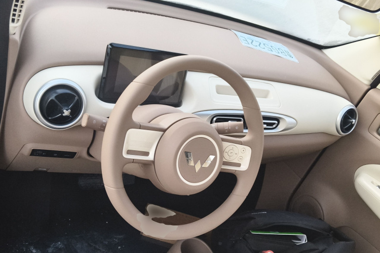 五菱汽车 宏光MINIEV 2025款 四门版 进阶款中控内饰12